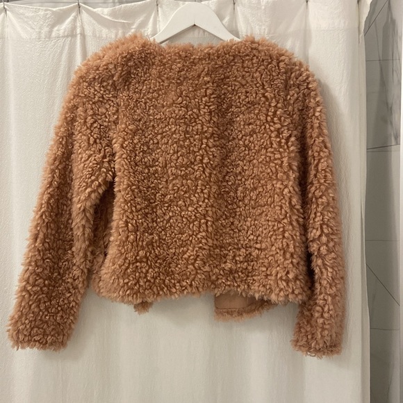 Pink fuzzy jacket - Picture 3 of 3